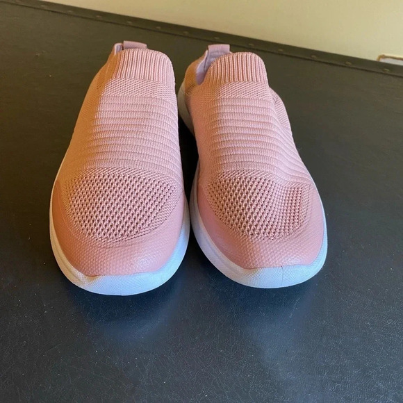 Danskin Women’s Calming Slip On Sneaker Blush Size 8.5M, Comfy Walking Shoes. - Picture 4 of 12
